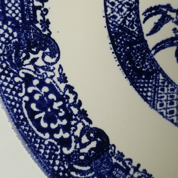 Blue Willow Dinner Plates - Picture 12 of 14